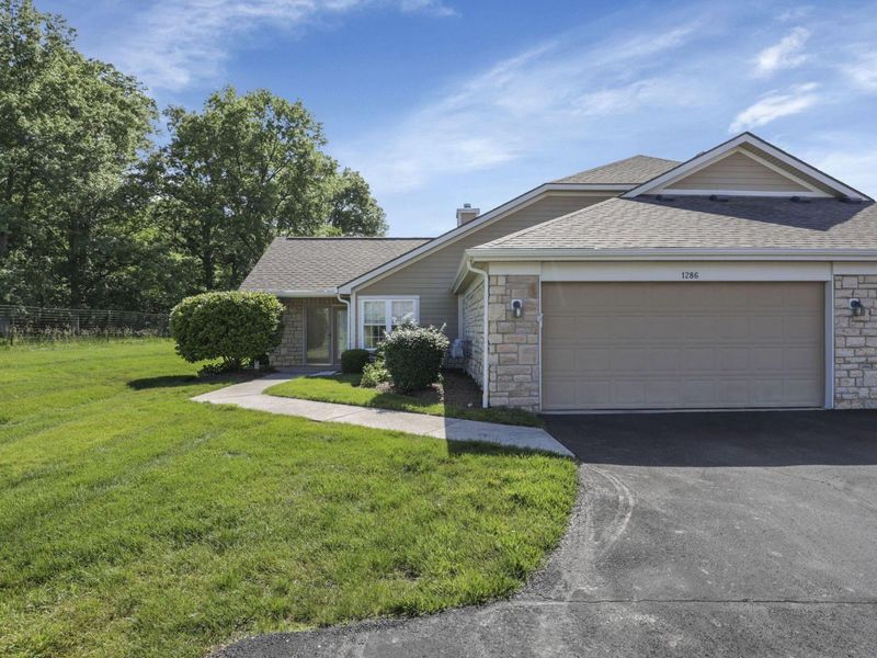 1286 Allington Lane, Columbus, OH 43240 Photo 2