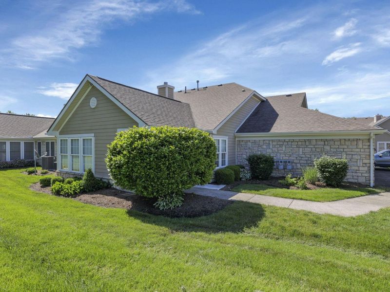 1286 Allington Lane, Columbus, OH 43240 Photo 6