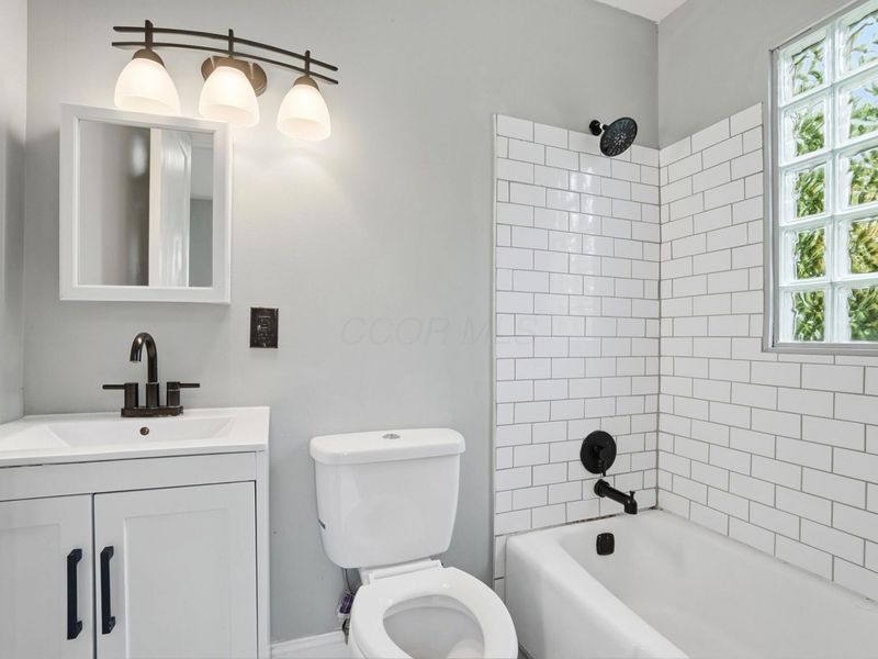 1342 E 18th Avenue, Columbus, OH 43211 Photo 26