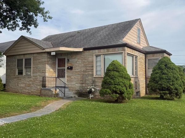 1005 W Church Street, Newark, OH 43055