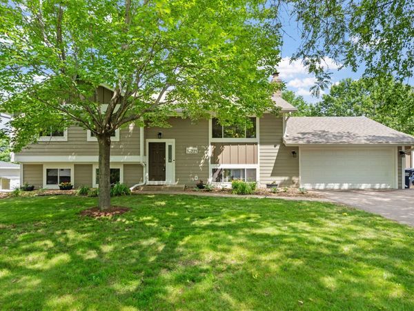 14221 11th Avenue S, Burnsville, MN 55337