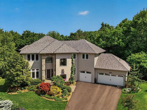 381 Del Rio Drive, Chanhassen, MN 55317