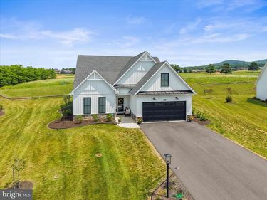 4633 RANGE RUNNER DRIVE, FAYETTEVILLE, PA 17222