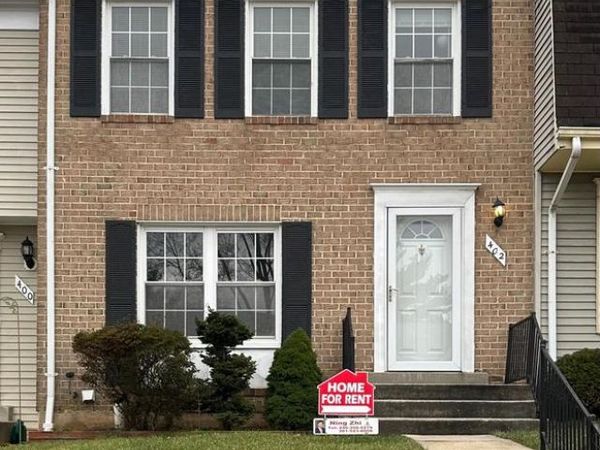 402 CAROUSEL COURT, GAITHERSBURG, MD 20877