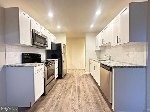200 SPRUCE STREET, Unit C8, DOYLESTOWN, PA 18901