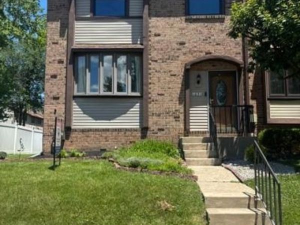 1051 BOLTON COURT, BENSALEM, PA 19020