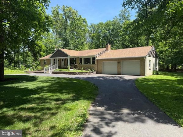 887 W SAW MILL ROAD, QUAKERTOWN, PA 18951