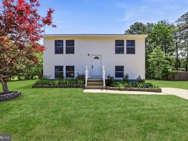 203 SENECA TRAIL , BROWNS MILLS, NJ 08015