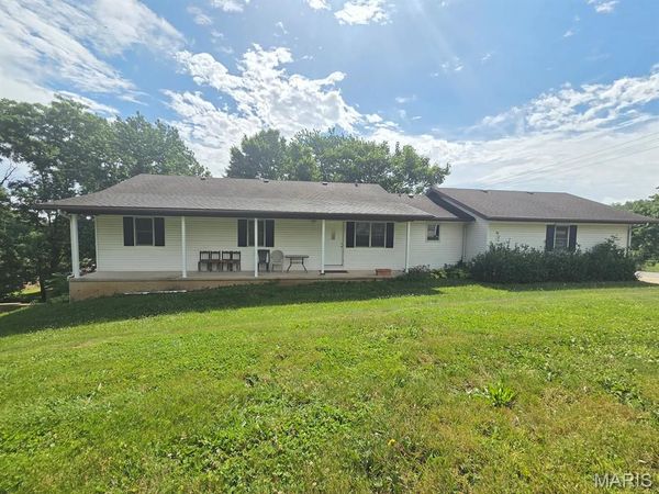1210 White Street , Canton, MO 63435