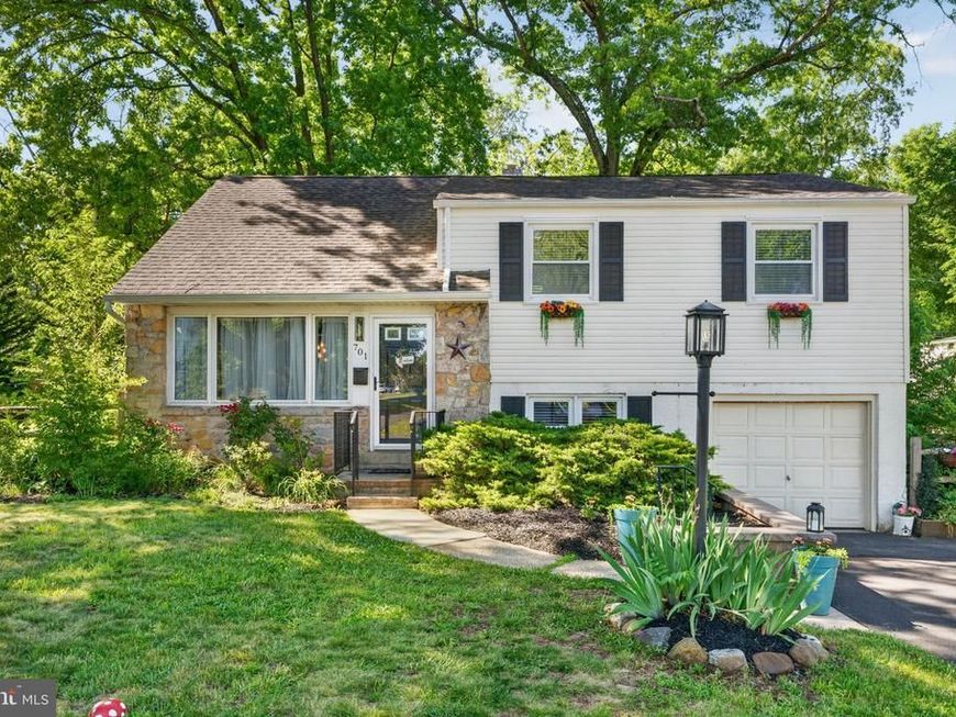701 Abbey Lane, Lansdale, PA 19446 Main Photo