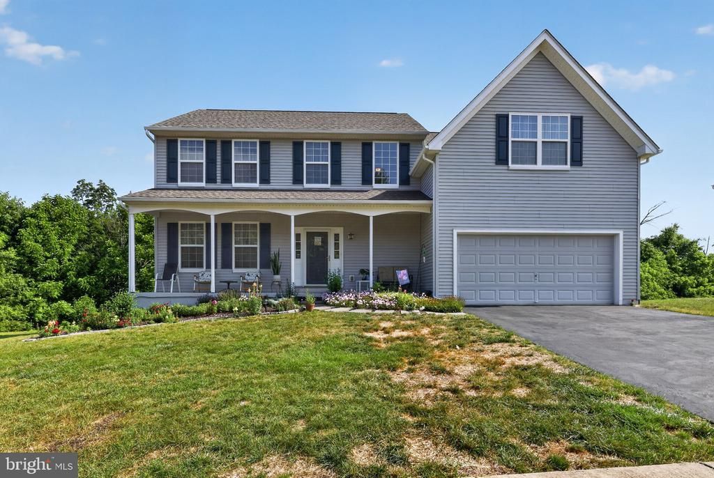 1110 Autumnview Lane, Pottstown, PA 19464 Main Photo