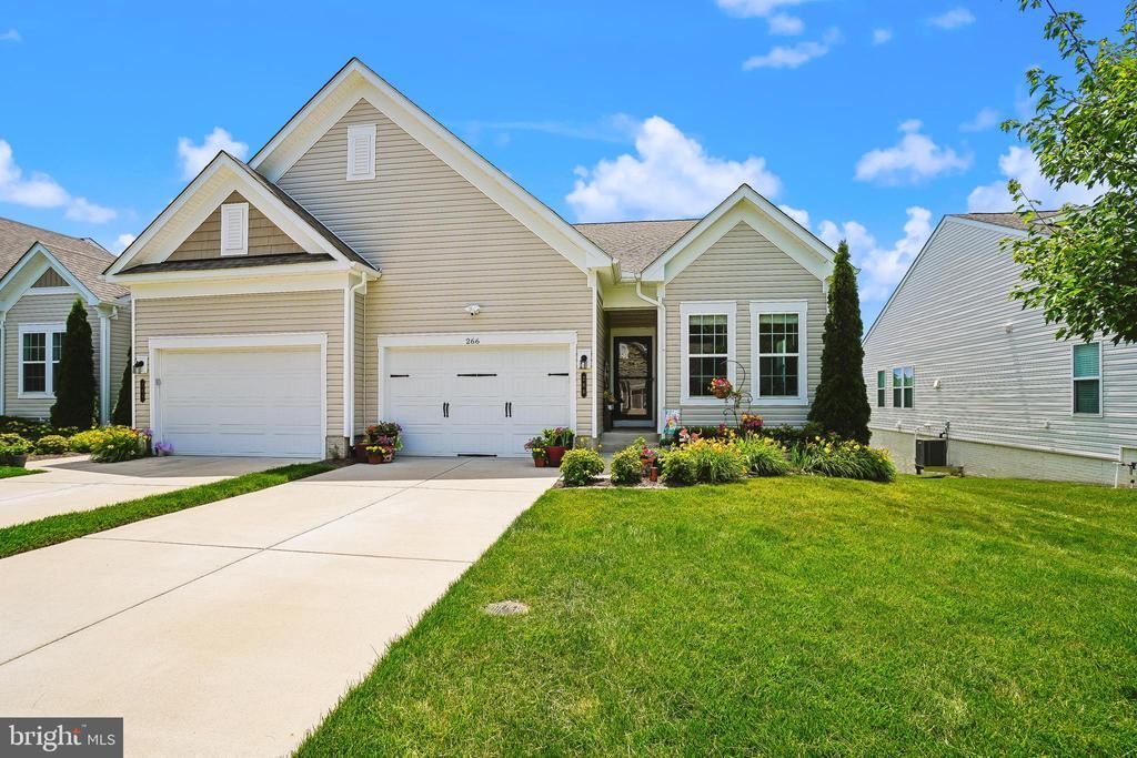 266 Long Point Drive , Fredericksburg, VA 22406 Main Photo
