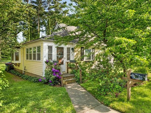 26 Oriole Street, New Bedford, MA 02745