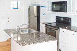 123 Wentworth Street photo 4