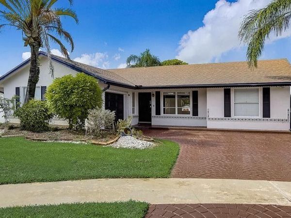 9387 Richmond Circle, Boca Raton, FL 33434