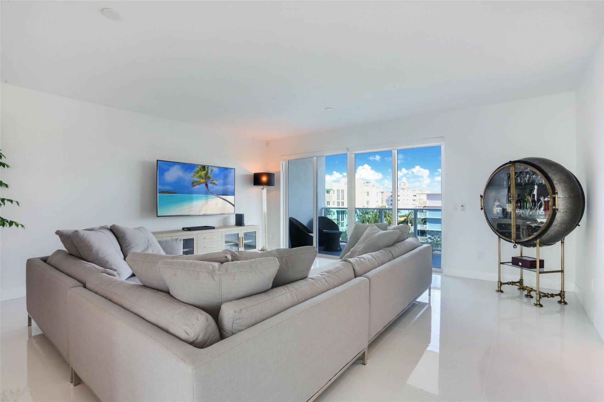 1 S Palmway, Unit #404, Lake Worth Beach, FL 33460 Photo