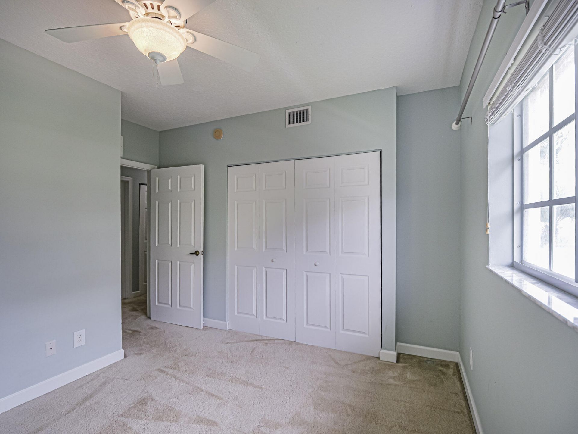 524 7th Square, Unit 101, Vero Beach, FL 32962 Photo
