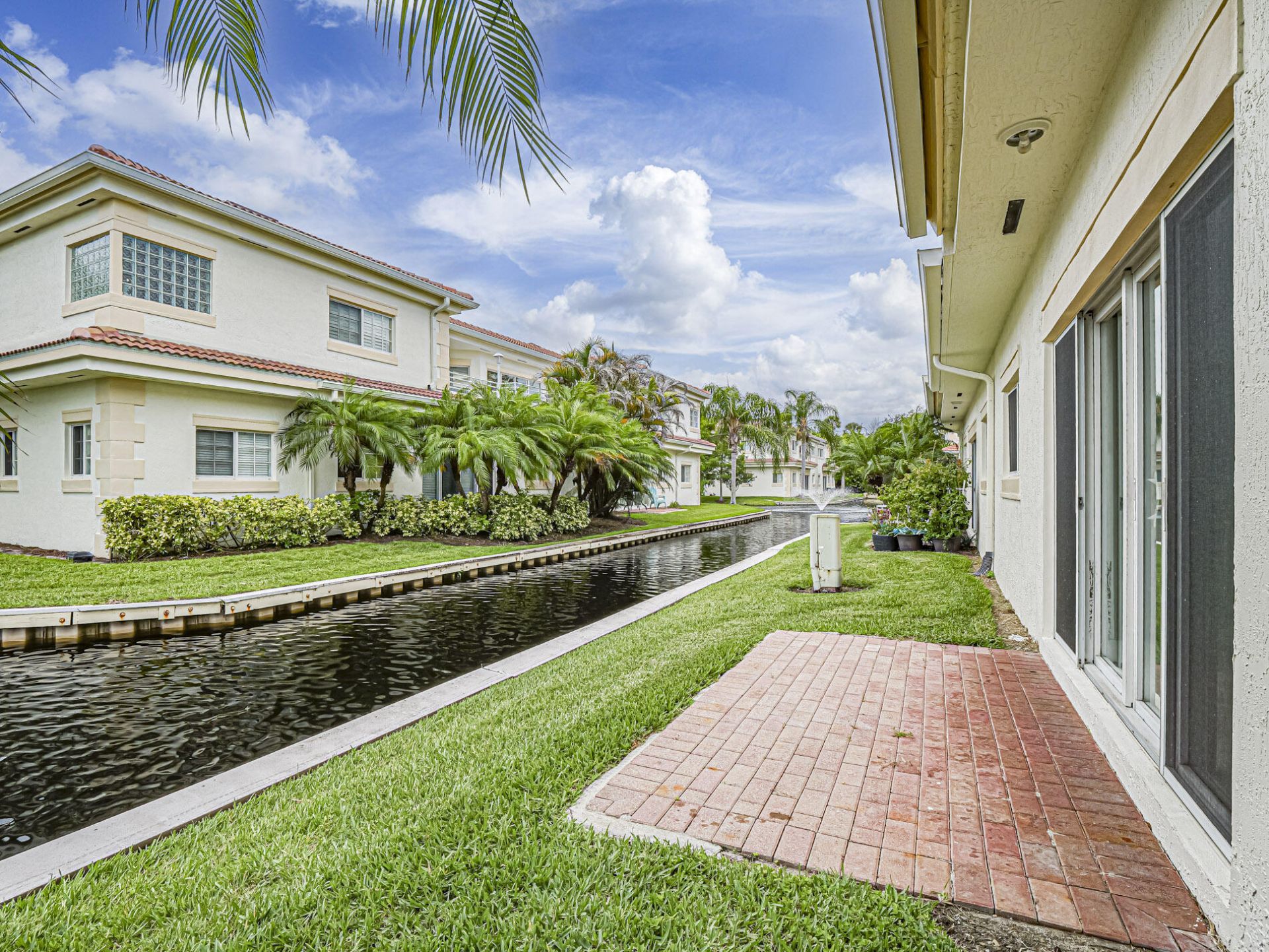 524 7th Square, Unit 101, Vero Beach, FL 32962 Photo