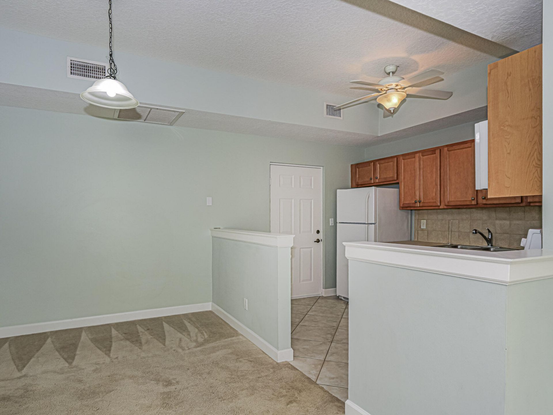 524 7th Square, Unit 101, Vero Beach, FL 32962 Photo