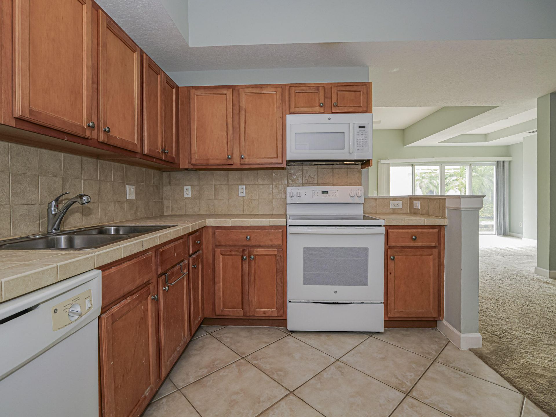 524 7th Square, Unit 101, Vero Beach, FL 32962 Photo