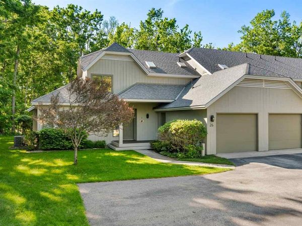 500 Westridge Drive, Unit 26, Harbor Springs, MI 49740
