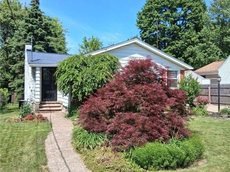 481 Shupe Avenue, Amherst, OH 44001 Photo 2