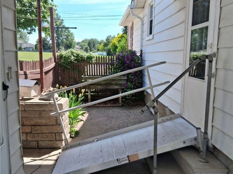 481 Shupe Avenue, Amherst, OH 44001 Photo 6