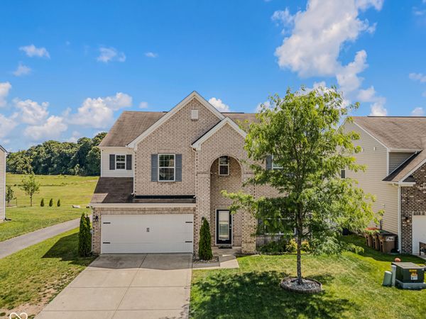2071 Creek Bank Drive , Columbus, IN 47201