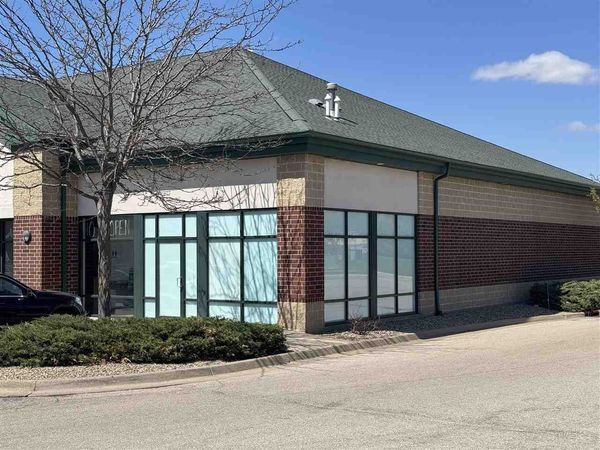 576 Boyson Rd, Unit 112, Cedar Rapids, IA 52402