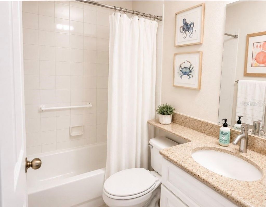 8360 Wingate Drive, Unit 811, Sarasota, FL 34238 Photo