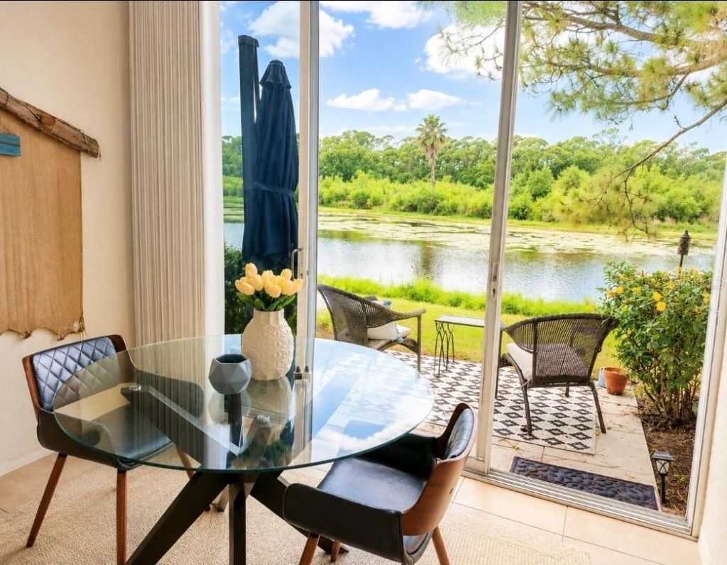 8360 Wingate Drive, Unit 811, Sarasota, FL 34238 Photo