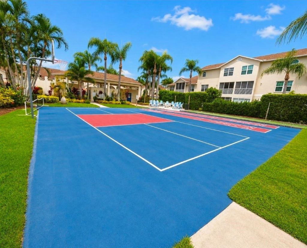 8360 Wingate Drive, Unit 811, Sarasota, FL 34238 Photo