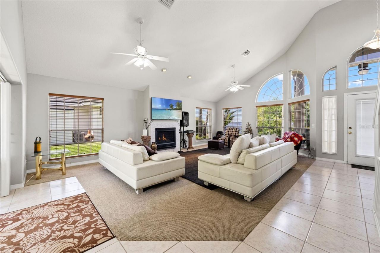 12932 Lakeshore Drive, Clermont, FL 34711 Photo