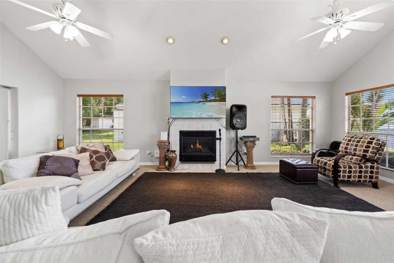 12932 Lakeshore Drive, Clermont, FL 34711 Photo