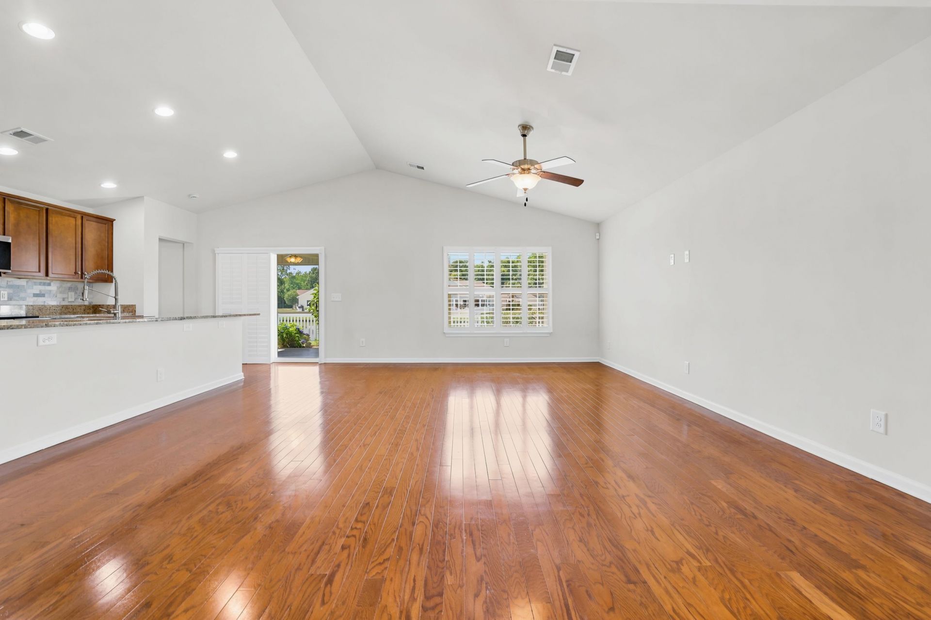 812 Sweeney Dr. Photo 10