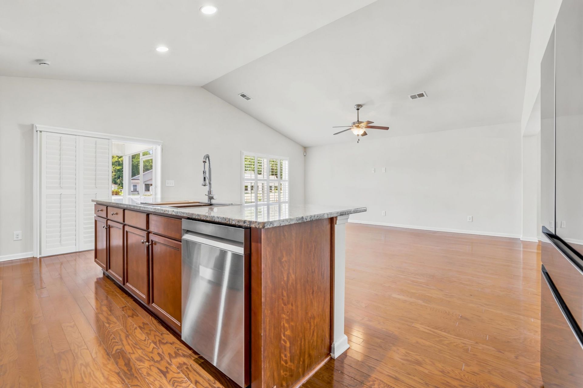812 Sweeney Dr. Photo 15