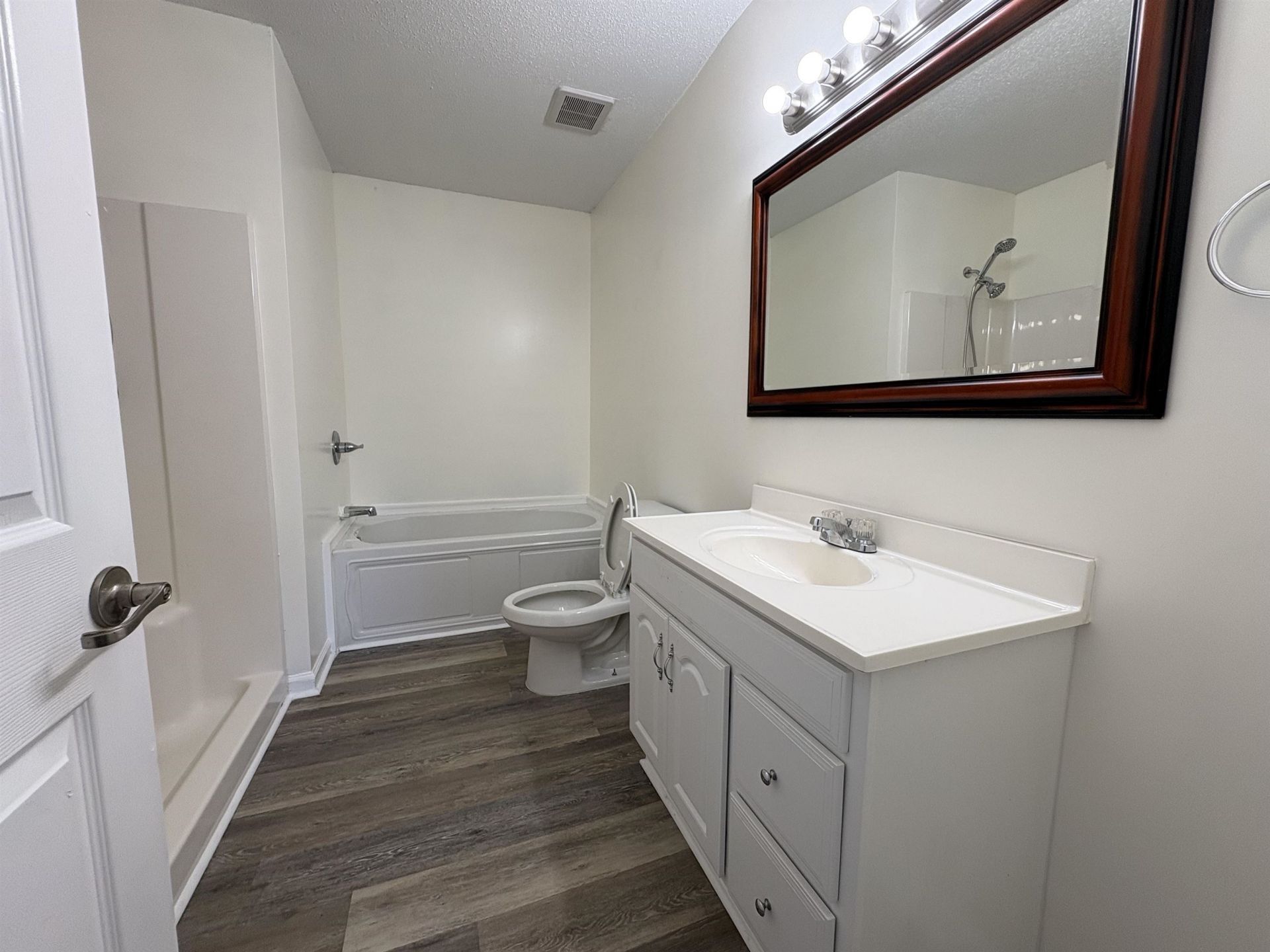 777 University Forest Blvd.  Photo 15