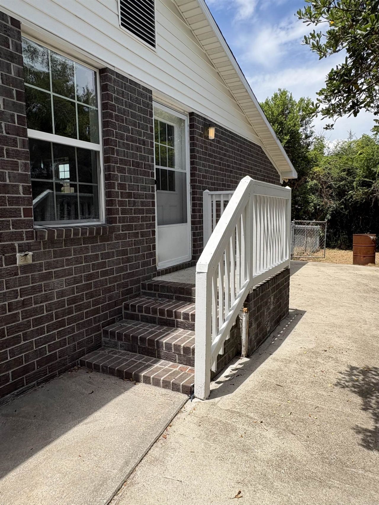 777 University Forest Blvd.  Photo 21