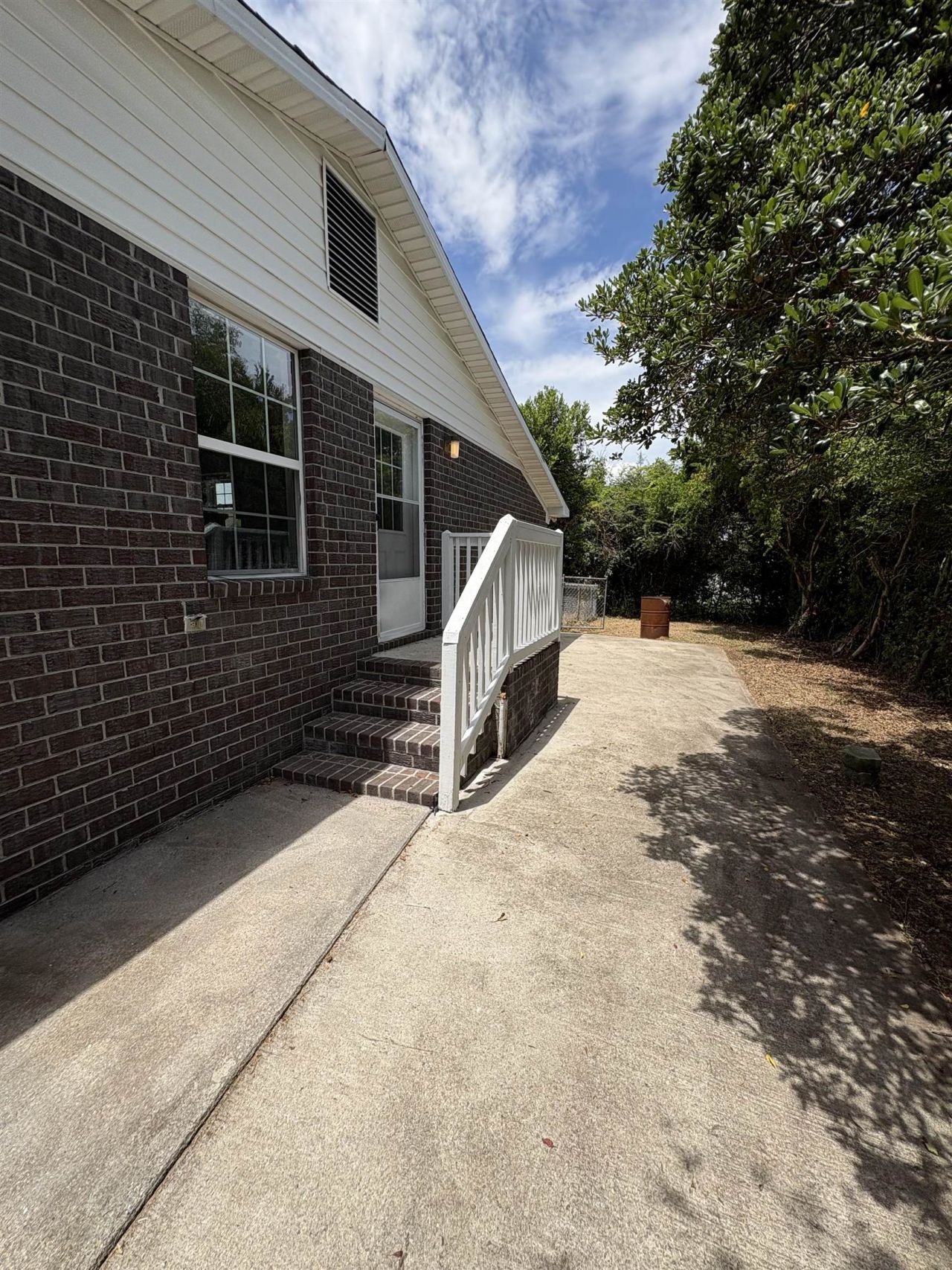 777 University Forest Blvd.  Photo 22