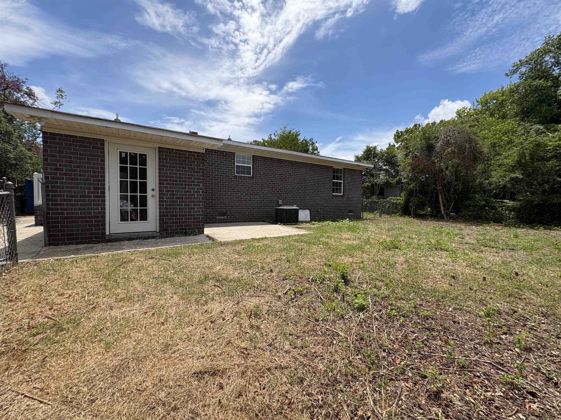 777 University Forest Blvd.  Photo 28
