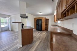 777 University Forest Blvd.  photo 4