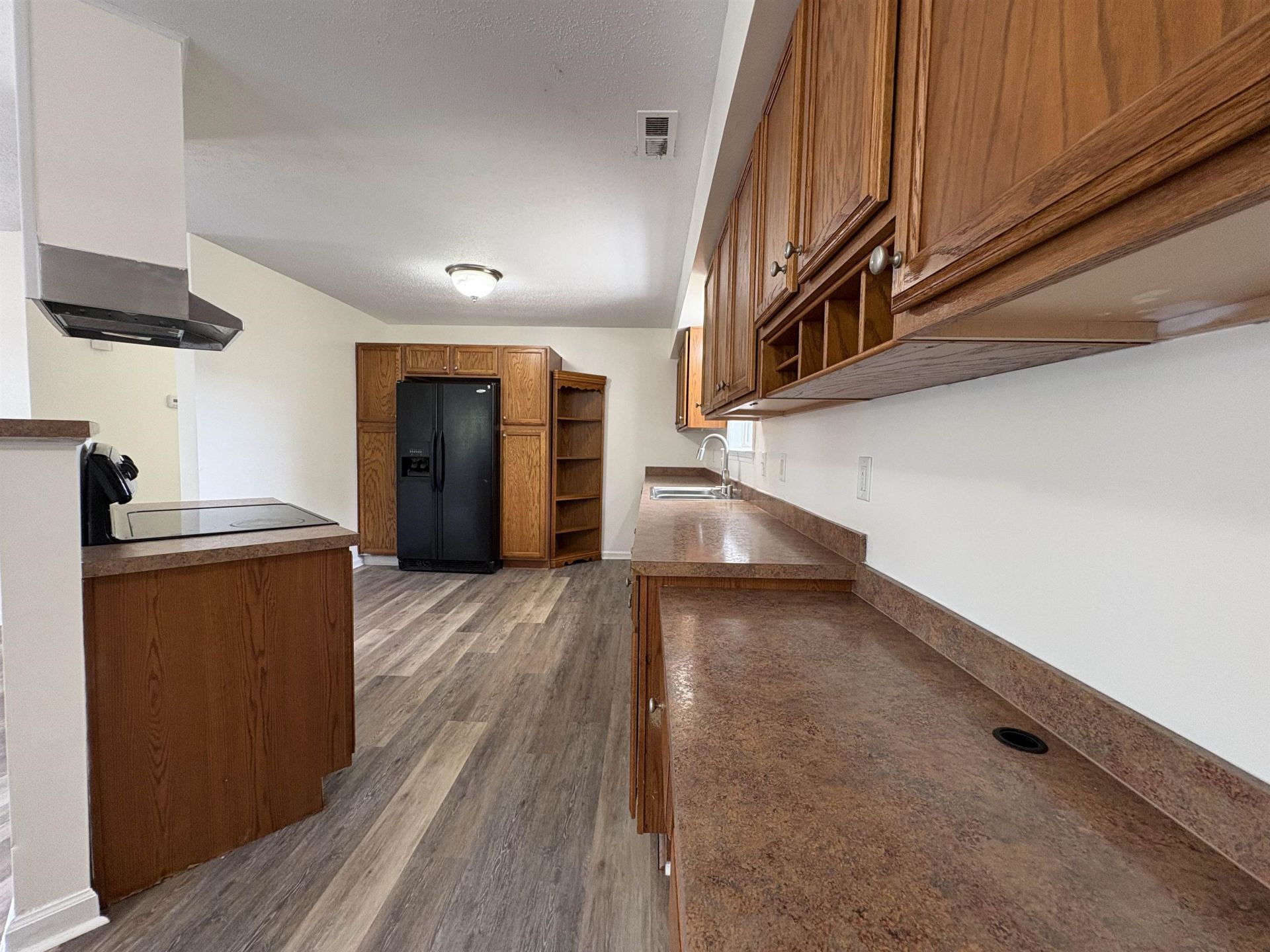 777 University Forest Blvd.  Photo 6
