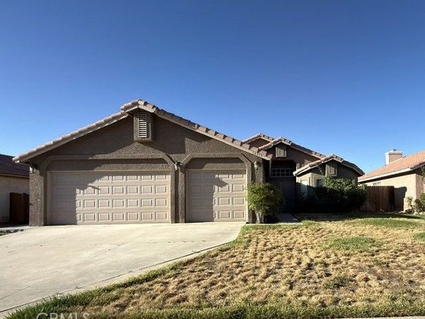 14373 Hillsborough, Victorville, CA 92392