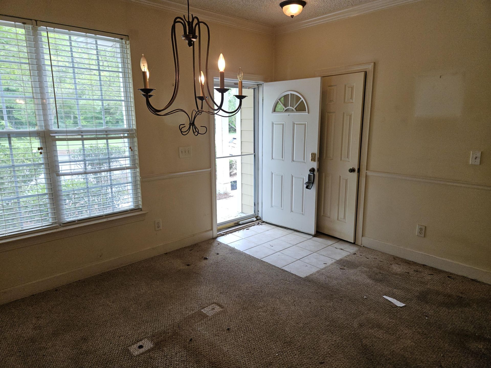 2827 Sweetleaf Lane Photo 4