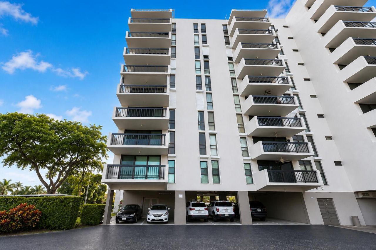 4800 Bayview, Unit 306, Fort Lauderdale, FL 33308 Photo