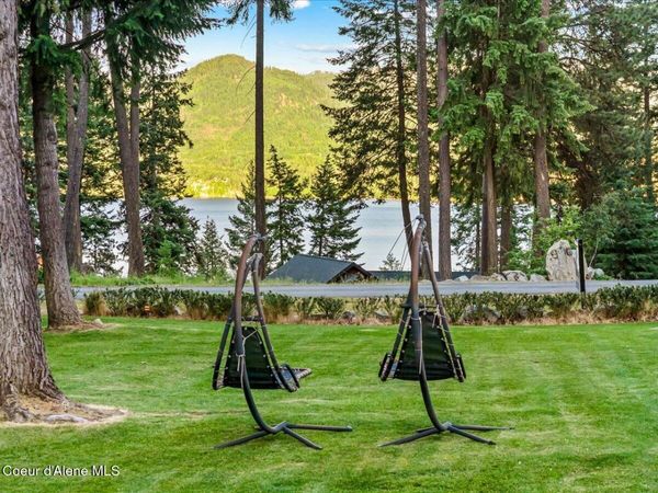 463 Glacier LOOP , Bayview, ID 83803