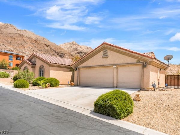 7205 Madonna Drive , Las Vegas, NV 89156