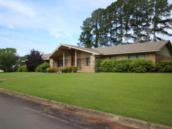 901 N 14th, Nashville, AR 71852