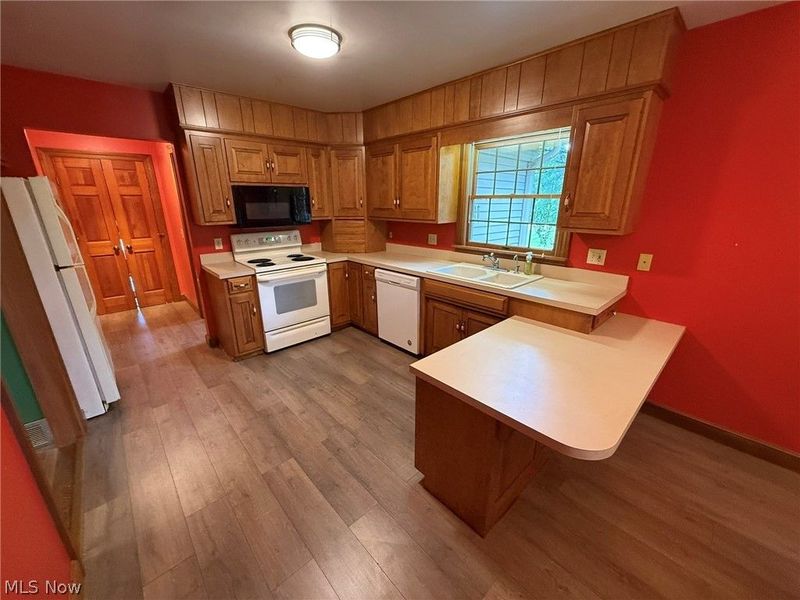 238 Edgemore Street NE, Sugarcreek, OH 44681 Photo 10