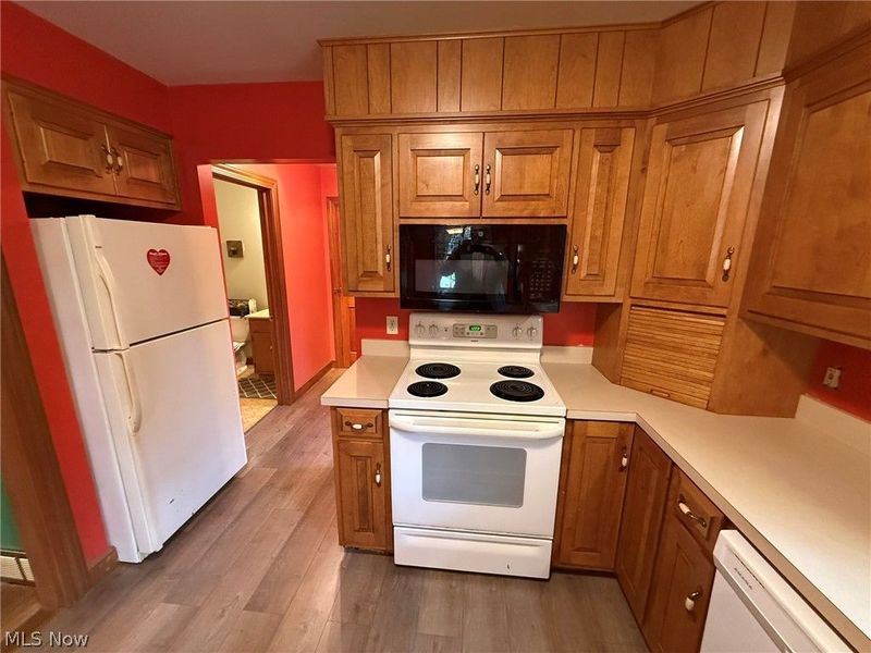 238 Edgemore Street NE, Sugarcreek, OH 44681 Photo 14